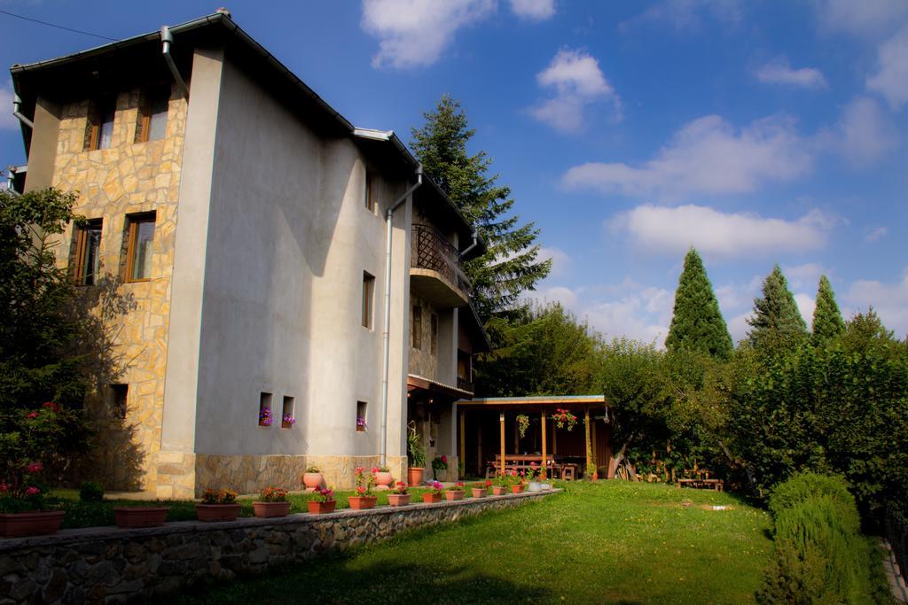Pontica Gazde/Camere de închiriat